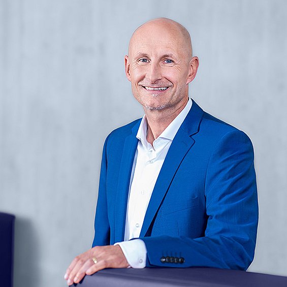 Dipl.-Betriebswirt (FH) Michael Walz Dipl.-Betriebswirt (FH) Michael Walz