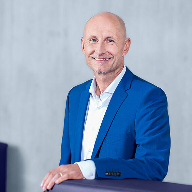 Dipl.-Betriebswirt (FH) Michael Walz Dipl.-Betriebswirt (FH) Michael Walz