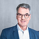 Dipl.-Wirt.-Ing. (FH) Dipl.-Ing. Gregor Reichle Dipl.-Wirt.-Ing. (FH) Dipl.-Ing. Gregor Reichle